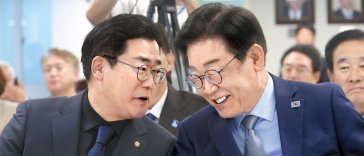 친명 조직 “2000명 비행기-버스비용 지원”… 내일 李 1심 선고 법원 앞 집회 총동원령