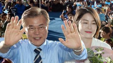 檢 ‘특혜채용 의혹’ 문재인 前사위도 피의자 전환