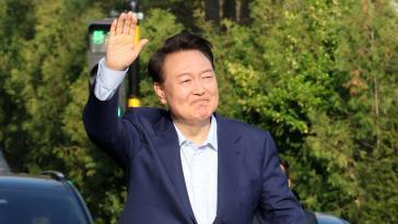 ‘尹 어게인’ 신당 소동… 부랴부랴 거리두기 나선 국힘 주자들