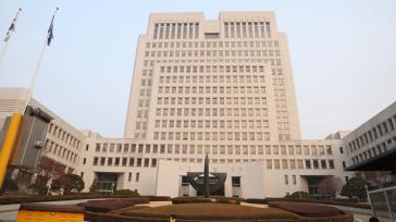 “그렇고 그런 사이” 술자리서 상관 불륜 암시한 부사관, 징역형 집유 확정