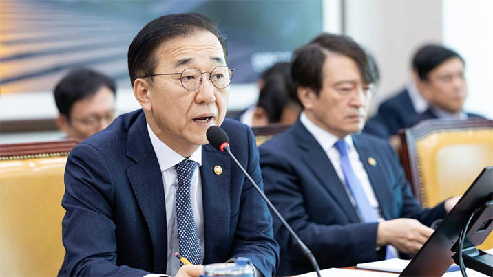 김윤덕 “화성-구리 집값 풍선효과… 규제 확대할수도”