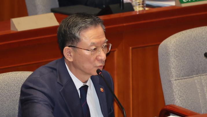 정성호 “수사 지휘? 檢이 그렇게 받아들였다면 서면 요구했을 것”