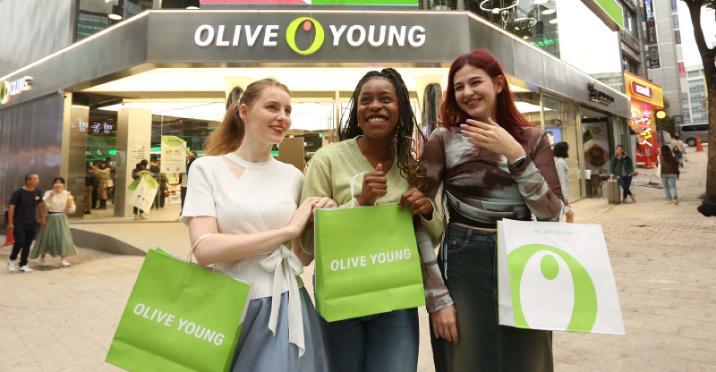 외국인 10명중 8명 발길… 올리브영, 3분기 매출 1.5조 돌파