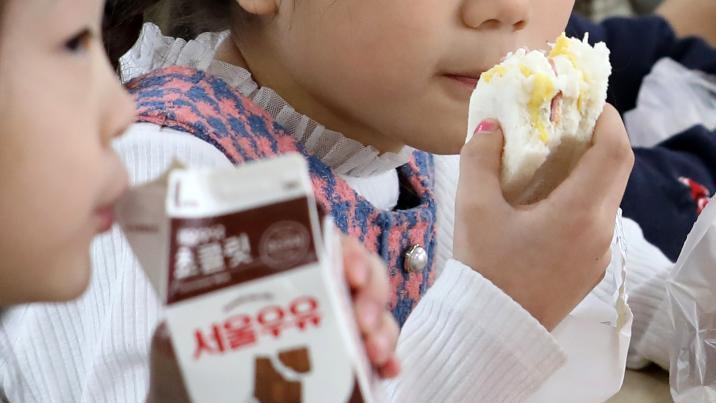 학교 비정규직 내일 총파업 돌입…급식·돌봄대란 빚나