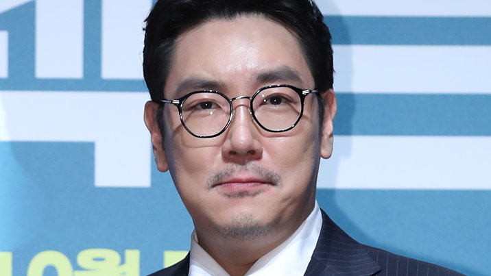 조진웅을 ‘장발장’ 빗댄 변호사, 소년범 보도 기자 고발