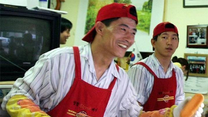 적자에도 1000원 지키며 기부…고려대 명물 ‘영철버거’ 이영철씨 별세