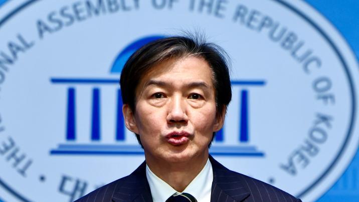 조국 “딸 조민 ‘무혐의’ 기사는 왜 없나…언론, 최소한의 기계적 중립 지켜야”