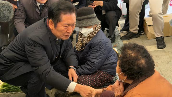 정청래 “李대통령 덕분에 강릉 물부족 예산 확보…박수 쳐달라”