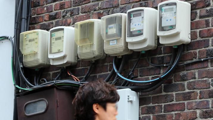 내년 1분기 전기료 동결…‘지역별 차등제’ 등 요금 체계 손본다