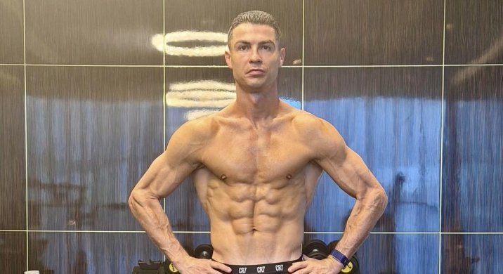 40대에도 복근 선명한 호날두, 자기 관리 비결은?