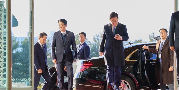 대통령실, 허위정보 손배법 거부권 않기로