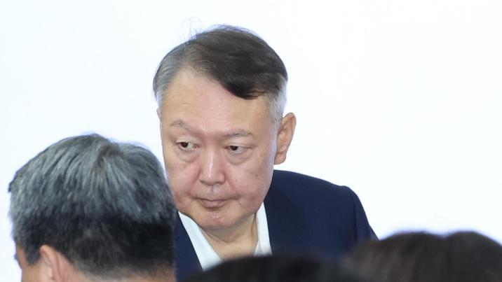 법원, 윤석열 추가 구속영장 발부…“증거인멸 염려”