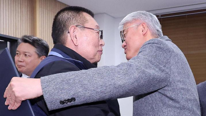 서울 버스, 오늘 첫차부터 정상운행…노사, 협상 타결