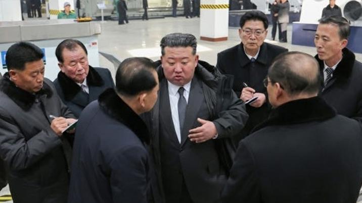 김정은, 공장 준공식서 부총리 전격 해임 “그모양 그꼴밖에 안돼”