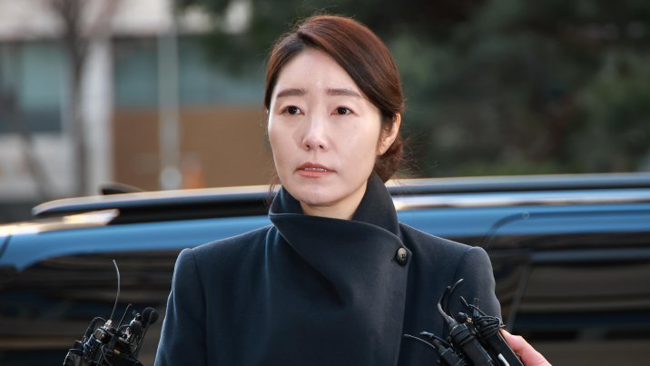 강선우, 의혹 22일만에 경찰 출석…“원칙 지키는 삶 살았다”