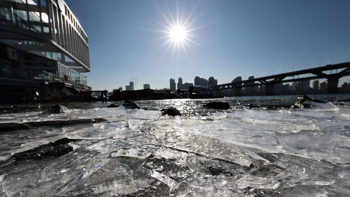 내일 더 춥다, 아침 최저 영하 19도…제주엔 25㎝ 폭설