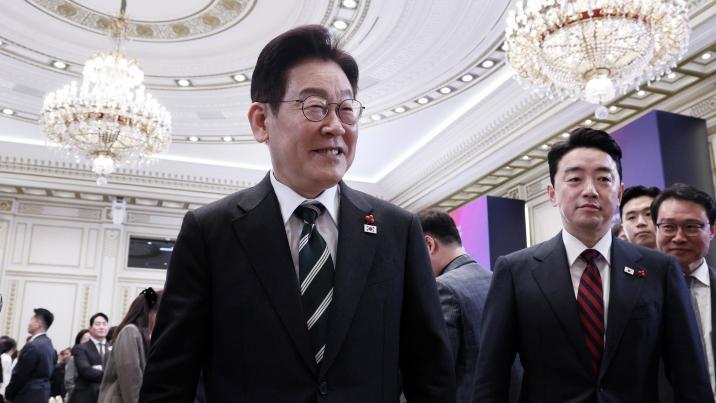 ‘李대통령-강훈식, 사랑하는 사이’ 표현에…李 답변은?