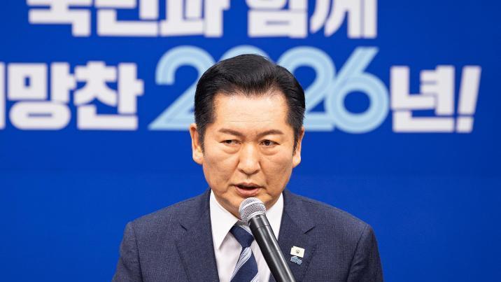 “합당 제안이 정청래 깜짝쇼로 할 일이냐”…與내부 반발 목소리