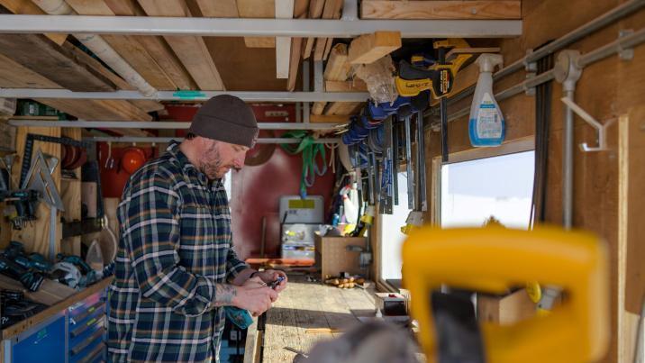 “초봉 6천만원에 숙식 무료”…꿈의 직장인데 극한직업 어디?