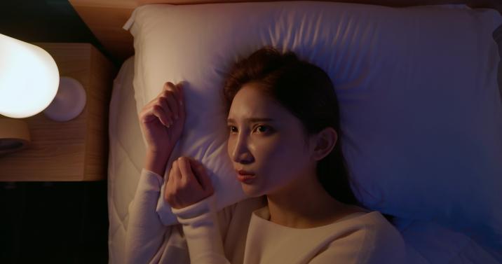 밤샘 앞두고 ‘미리 더 자라’?…잠도 저축이 될까