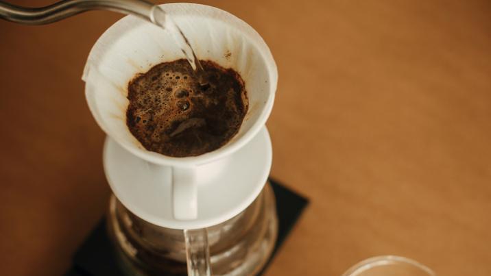 하루 커피 두세잔, 치매 위험 18% 감소…디카페인은 소용없어