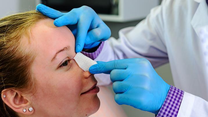 “수술 절반이 재수술”…美 성형외과 의사, 코 성형·필러 수정 최다