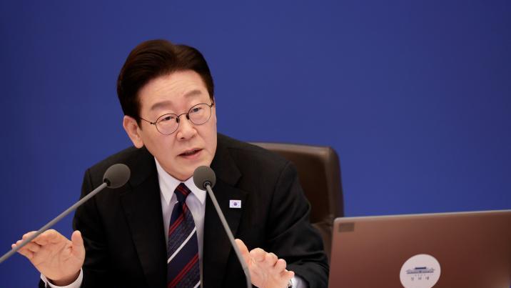 “대통령 뒷전 느낀적 없다”… 李, ‘명청 갈등’ 우려 진화