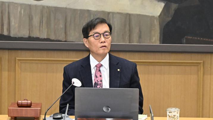 한은, 올해 성장률 전망치 1.8→2.0% 상향 조정