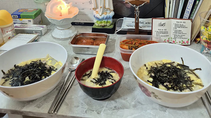 3개월 아기에 떡국? 상처난 얼굴 사진 올린 엄마 ‘접근금지’