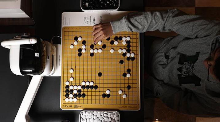 바둑 기보 대신, 엔비디아 칩 가득… “큰그림은 아직 인간 몫”