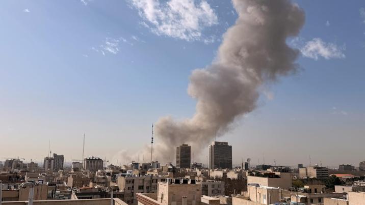 이란혁명수비대 “호르무즈 해협 봉쇄”…유가 배럴당 100달러 가나