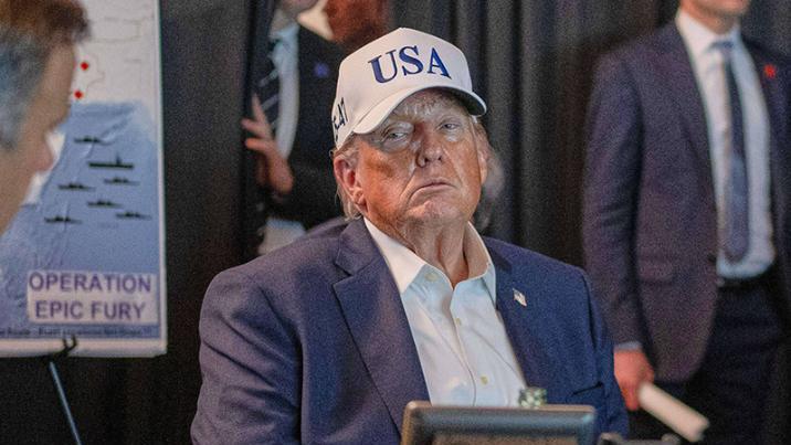 마러라고서 이란 공습 지켜본 트럼프… 또 ‘의회 패싱’ 논란