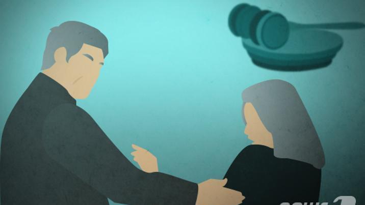 여성 쫓아가 흉기위협 성폭행…신고 못하게 영상까지 찍은 50대 중형