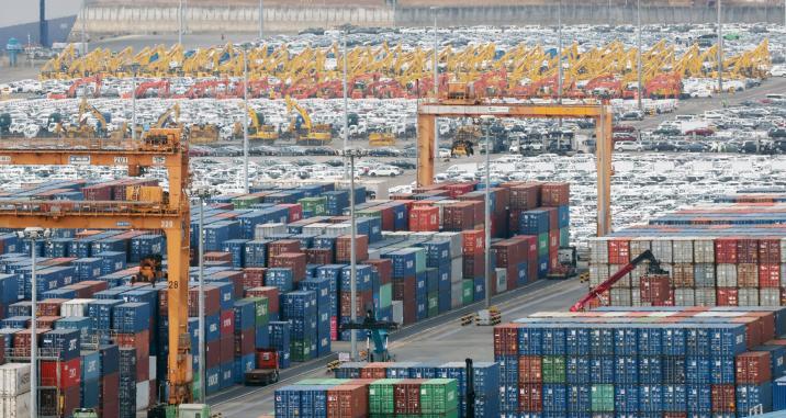 반도체 물량 주춤에…1월 산업생산 3개월만에 감소