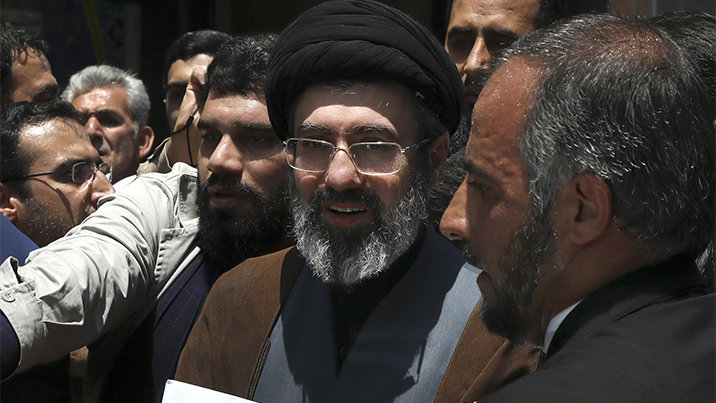 칼과 돈 모두 움켜쥔 모즈타바, 혁명수비대 업은 막후 실세