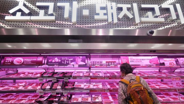 소·돼지·닭고기 값 두자릿수 ‘껑충’…‘밥상 물가’ 비상