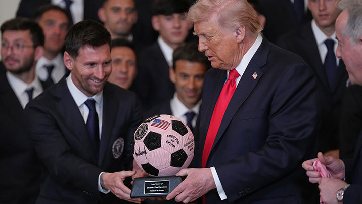 전쟁 중 백악관에 메시 초청한 트럼프 “호날두 대단해”
