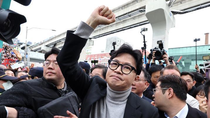 한동훈 “장동혁, 이제 법원 제명할건가” 공세