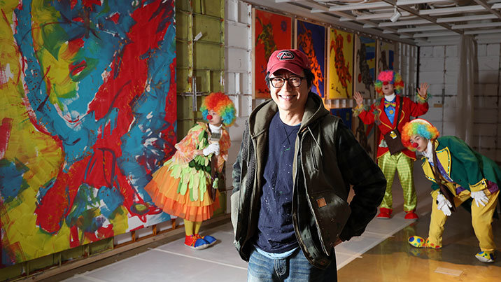 미술전 여는 박신양 “연극같은 전시…광대가 화실 돌아다니는 설정”