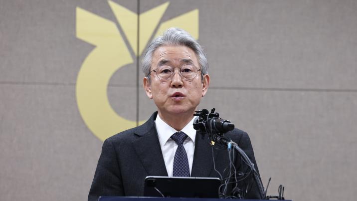 정부 “강호동 농협회장, 사업비 빼돌려 선거 조력자에 답례…수사 의뢰”
