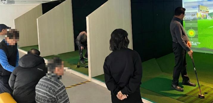 요즘 어르신들 “스크린 파크골프장서 봄세”