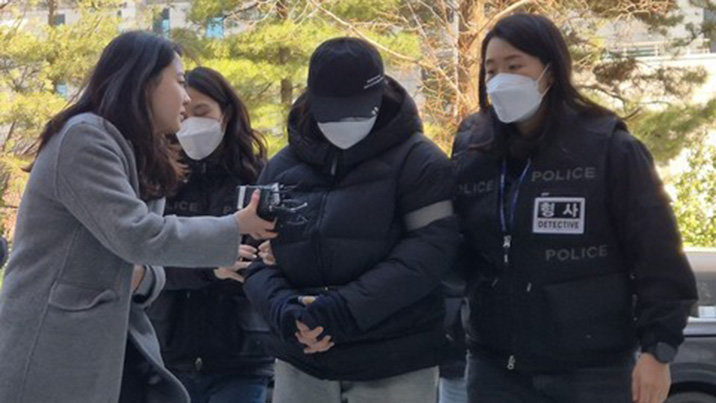 고양이 사체 옆에 뼈만 남은 딸아이…20대 친모는 뭘하고 있었나