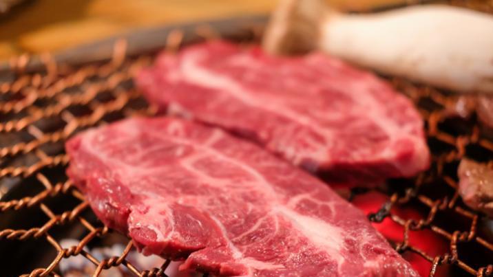 美 정부는 OK, 심장협회는 ‘줄여라’…붉은 고기 논쟁