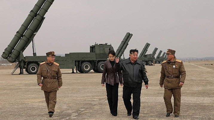 “北, 핵으로 계룡대 때리고 집속탄으로 캠프험프리스 초토화 테스트”