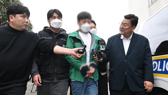 ‘소방관 순직’ 완도 화재, 토치 쓴 외국인 노동자 구속