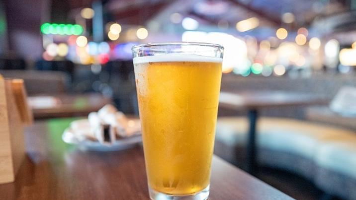 맥주 마시면 기분 좋아지는 이유…알코올 말고 ‘이것’ 때문?