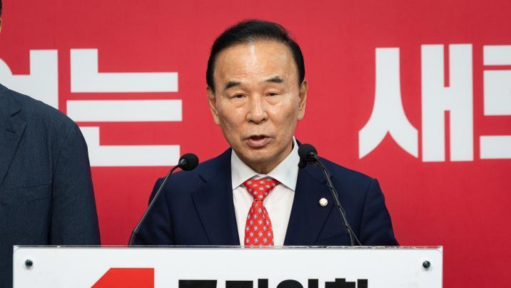 국힘 ‘친윤 공천’ 논란에…박덕흠 “국민 생각에 역행 안할 것”