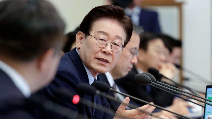 李 “개헌 반대하는 사람은 불법계엄 옹호론자”