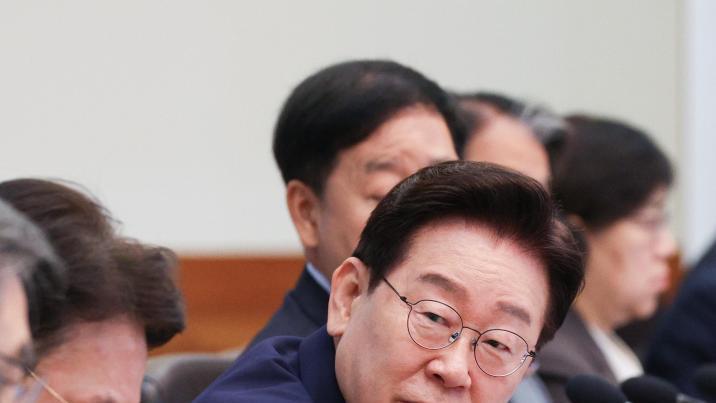 野 겨눈 李 “국회 합의한 법안도 필버, 웬만하면 시행령으로 하라”
