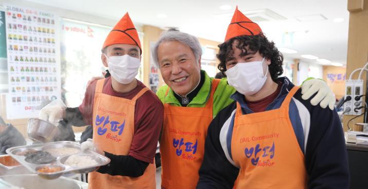 철거위기 이겨낸 ‘밥퍼’… “K나눔의 거리 만들고파”